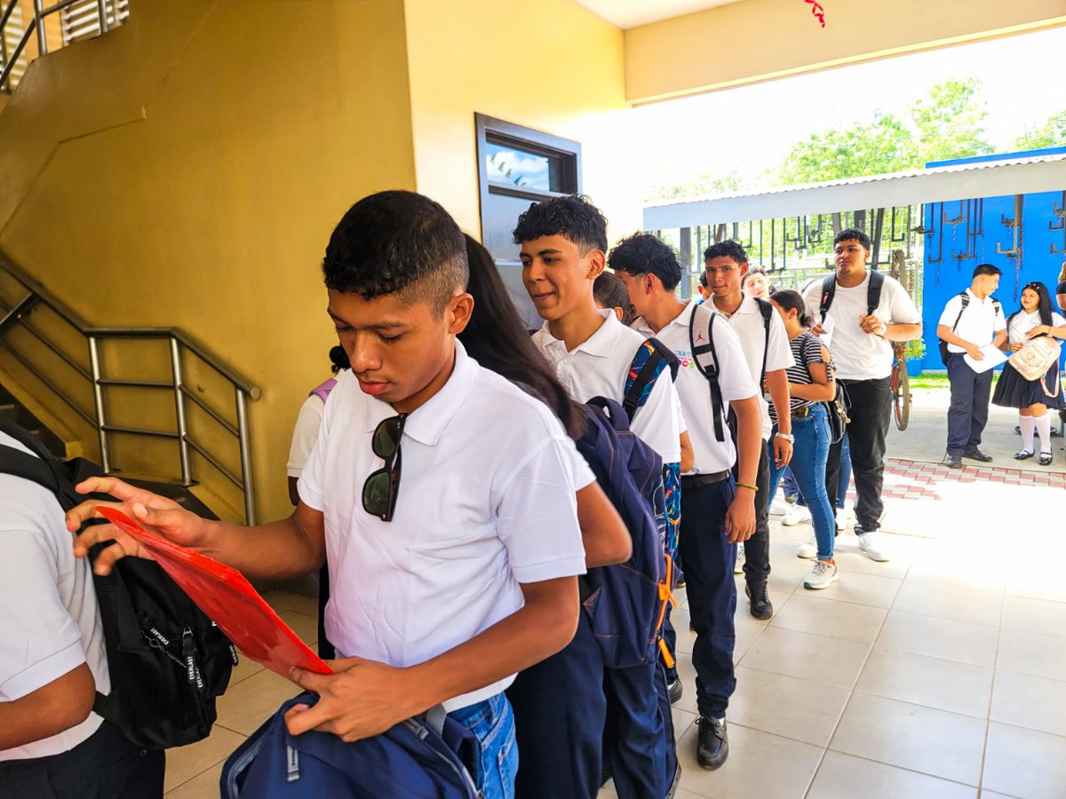 CentroTec_JDMR's tweet photo. @CentroTec_JDMR dan la bienvenida a los Estudiantes de Educación Técnica y Tecnológica 2025 del turno vespertino con amor y sueños por cumplir; hoy inician su formación técnica con una educación llena de aprendizaje desde la teoría y la prácticas
#TecJDMR
#SoyTecNicaragua https://t.co/Y5BFgLlEyc