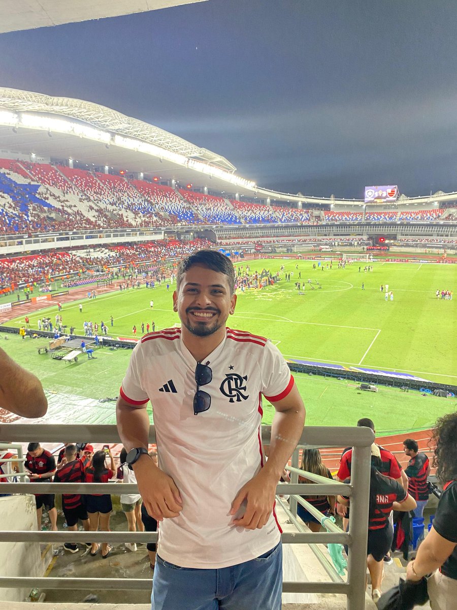 RafaSoarees_'s tweet photo. Ontem foi dia de ver o Malvadão jogar 🔴⚫ https://t.co/Y18jDjapmZ