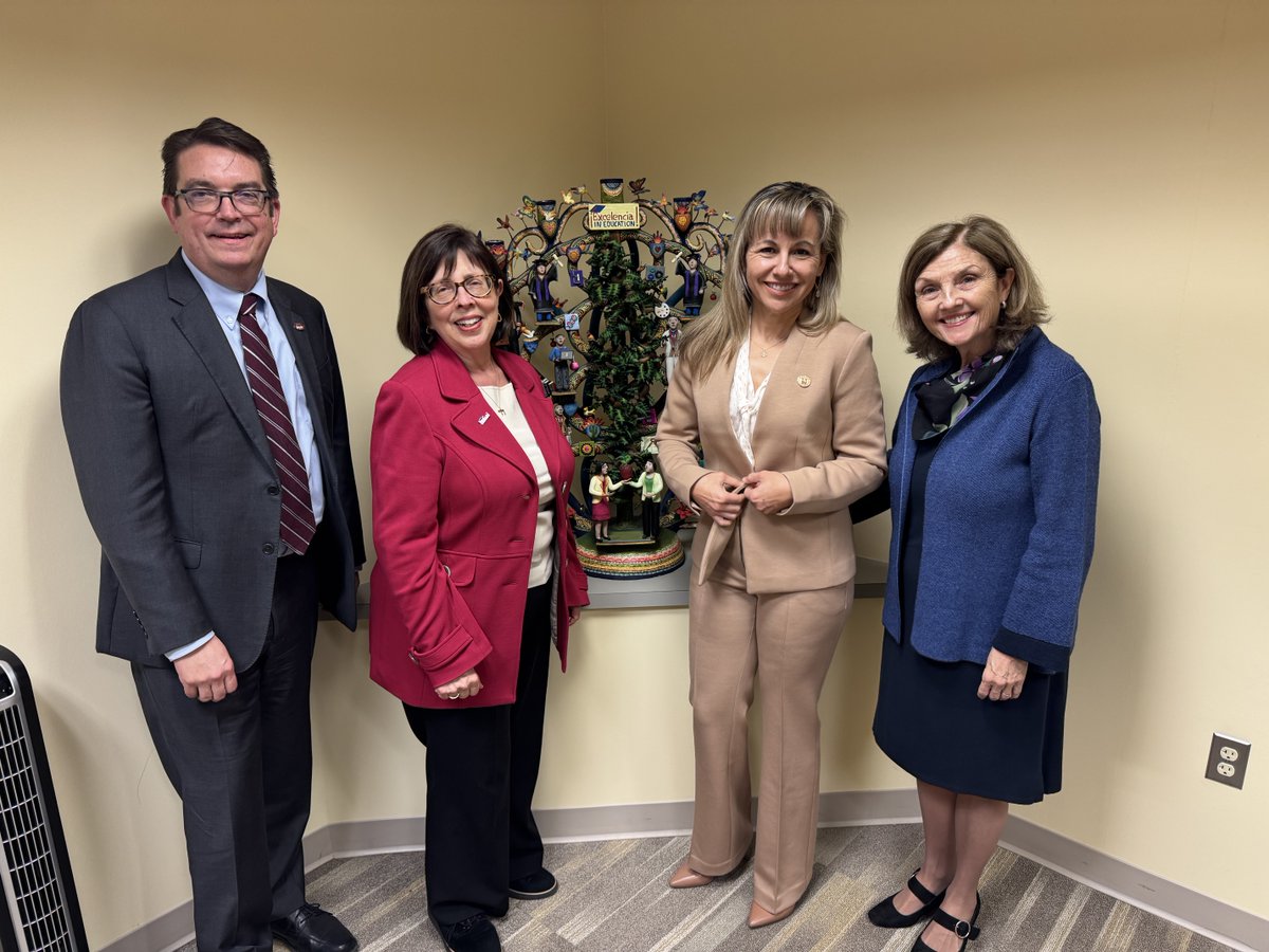 Honored to meet with <a href="/EdExcelencia/">EdExcelencia.org</a> president Sarita E. Brown to discuss Hispanic student success while we're here in DC for the <a href="/NAICUtweets/">NAICU</a> Annual Meeting! #Texas #highered