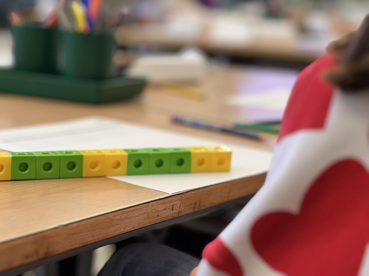 🧮 Ens apassionen les matemàtiques, i per això vam sol•licitar el Programa Florence que té com a objectiu millorar la competència de l'alumnat! Seran tres cursos de formació i molts aprenentatges!