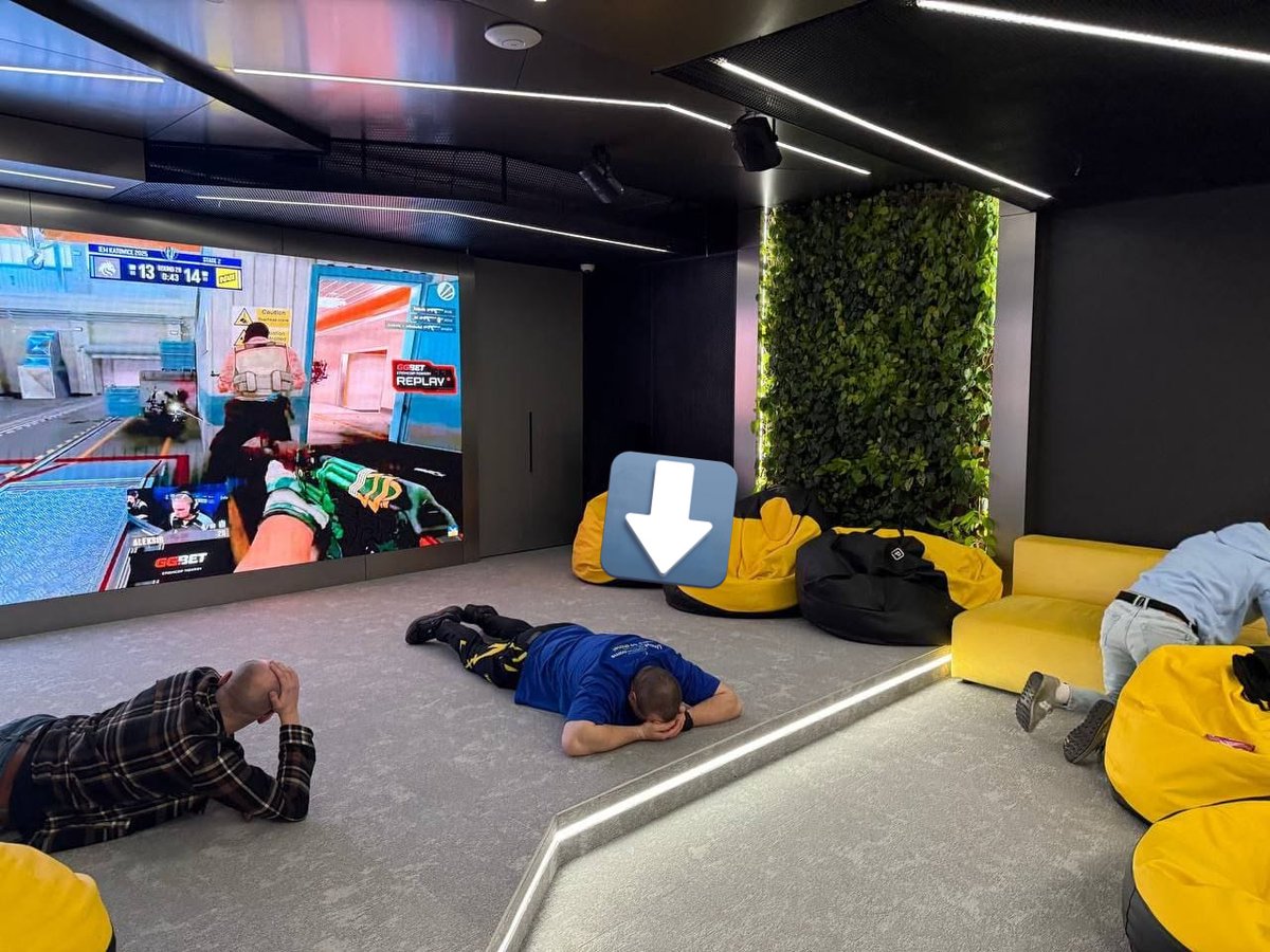 Adrian 🇮🇨🇪🇸 tweet media