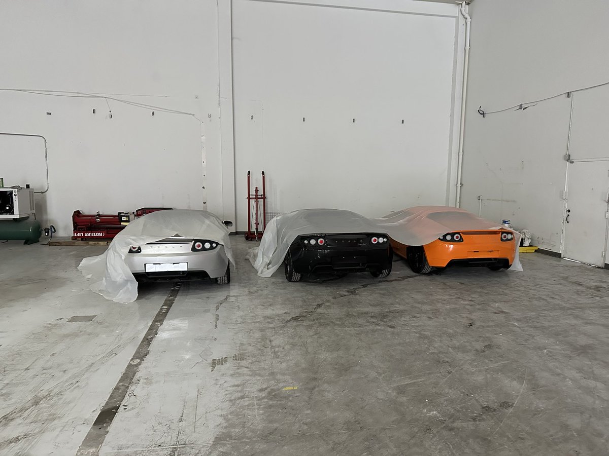 JakeLemke96's tweet photo. @elonmusk can I get the orange one big dog? https://t.co/qDjQXrUq5a