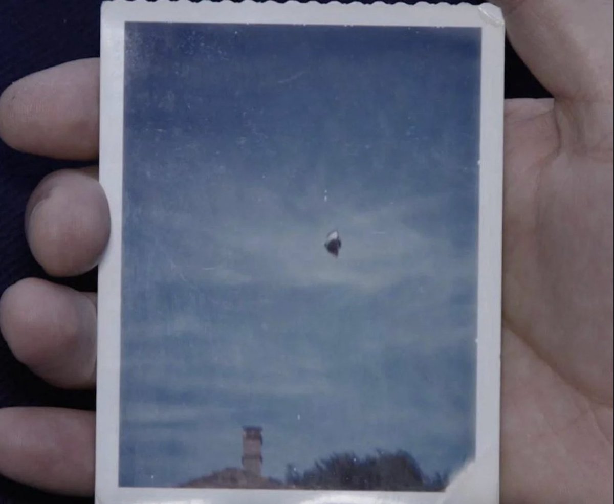 Some of the clearest, most credible and well documented UFO photographs captured