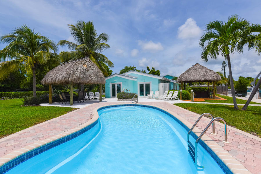 TeamMullins1's tweet photo. Experience waterfront serenety in Big Pine Key! This turnkey home offers a large piece of paradise, upscale finishes, and direct access to boating and leisure. Live the coastal lifestyle you've always dreamed of. Contact us for a tour today!
Want to change your life?  Just add water!