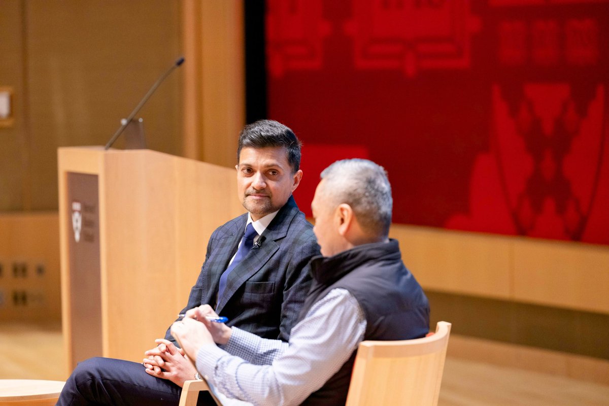 Sold out <a href="/HarvardHBS/">Harvard Business School</a> session for the opening keynote with <a href="/mamoonha/">Mamoon Hamid</a> of <a href="/kleinerperkins/">Kleiner Perkins</a>. 

What is Mamoon’s life story? How did he make his career choices? Lessons learned from co-leading two VC firms?

Thank you, Mamoon, for taking time from your family!

📸: Evgenia Eliseeva