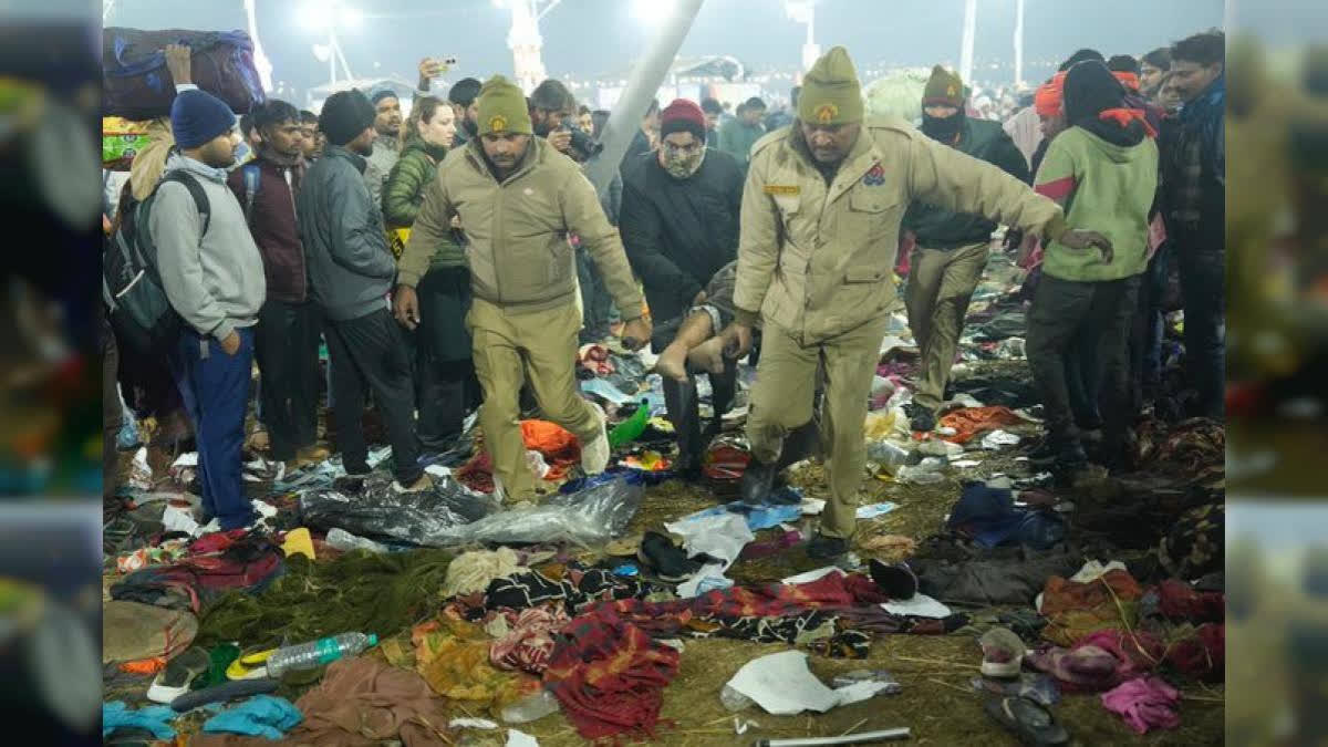 RahulRupnar8's tweet photo. "This Kumbh Mela has not come to awaken the devotees; it has come to reveal how deeply Kali has taken hold of our mind's.

#KumbhMela2025
#MahaKumbh2025 #PrayagrajMahakumbh #Hindu #WakeUP https://t.co/np5I2jBspu
