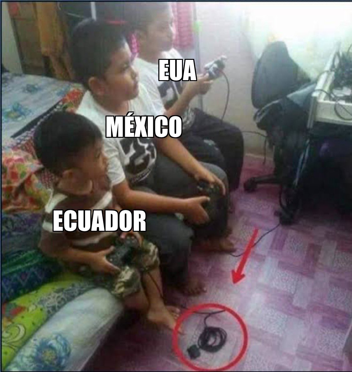 happymoon1305's tweet photo. @lopezdoriga Ridículo!!! 😂😂😂😂 https://t.co/lA8yzx2IbI