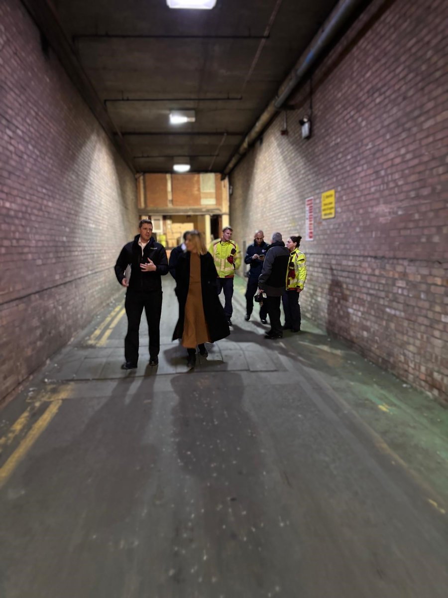 Today, White Watch collaborated with the Protection Team to conduct a site visit at the Grosvenor Shopping Centre, gathering important site specific risk information.