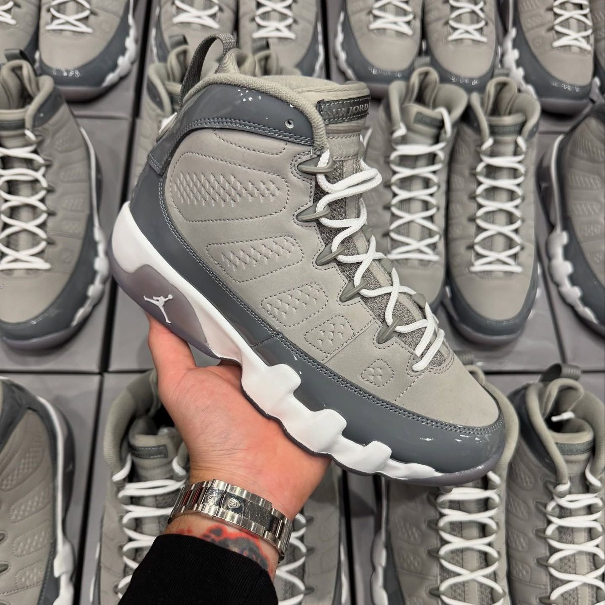 JustFreshKicks's tweet photo. The Air Jordan 9 Retro “Cool Grey” Releases March 15th 🌪️ https://t.co/QTnQPsvjmB https://t.co/TTr0UYleXH