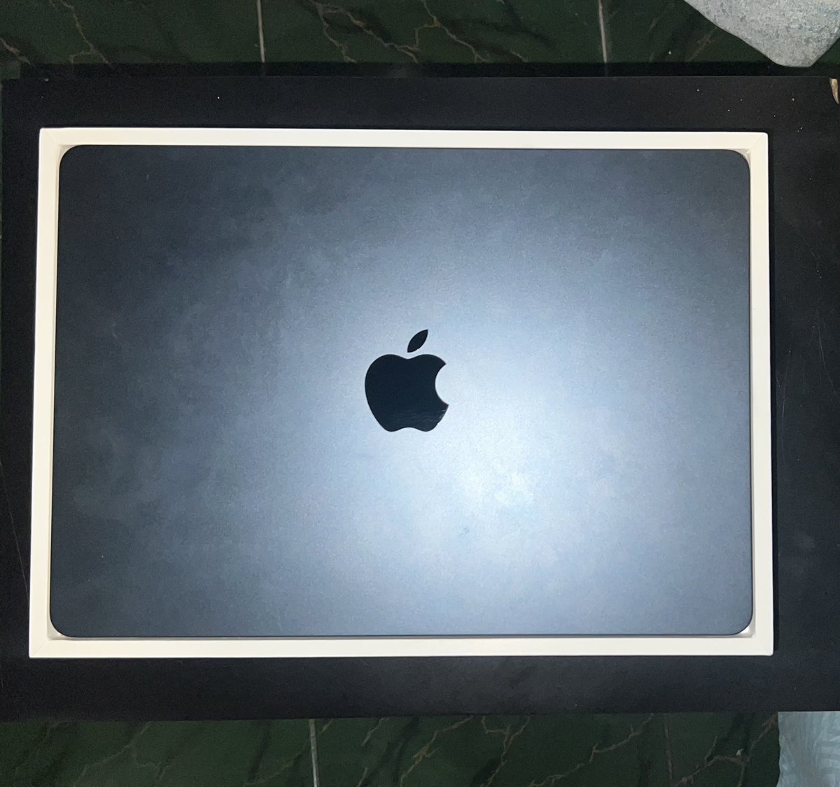 Dimdamsdom's tweet photo. @clementin000 WTS
Macbook Air M3 2024 16/512gb 
Garansi ibox 3 oktober 2025
Baterai health 100% https://t.co/AWyOKgeZm3