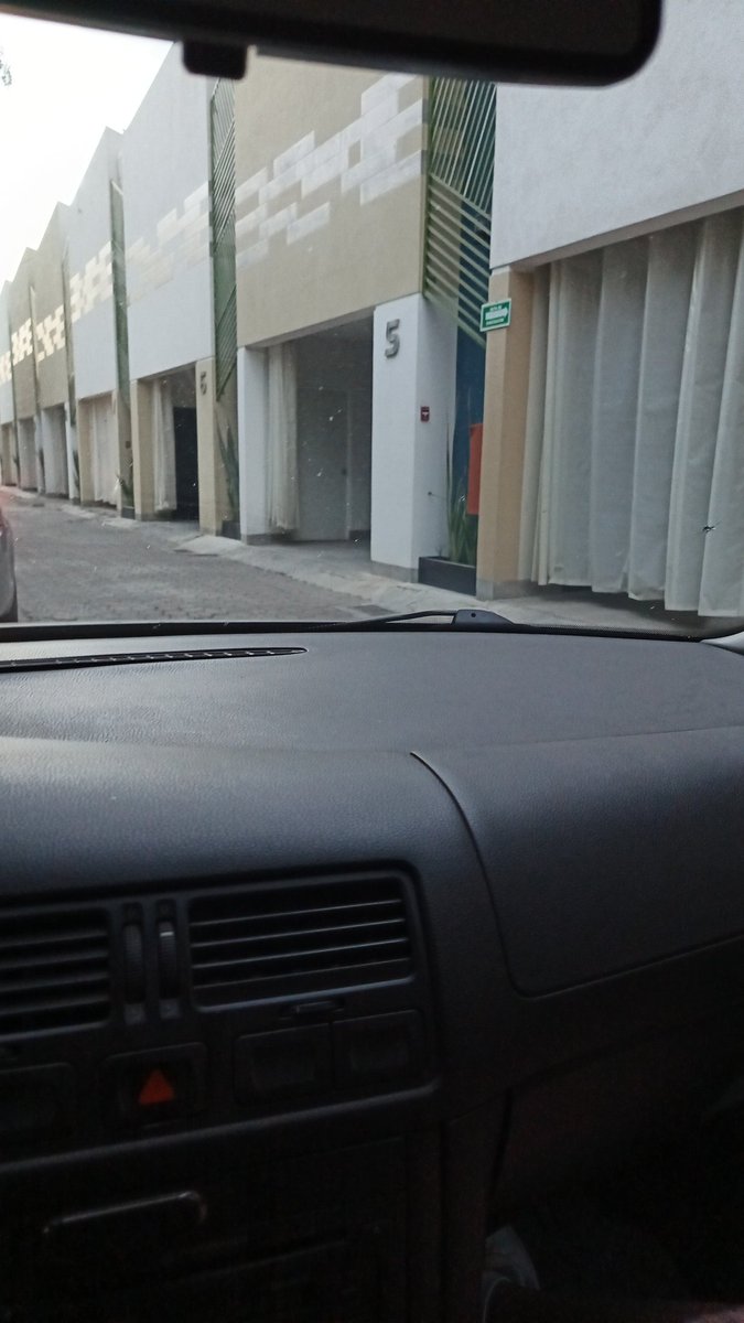 SrSingleG91's tweet photo. Quien nos acompaña motel d'liz León??? https://t.co/bi8cxURYRX