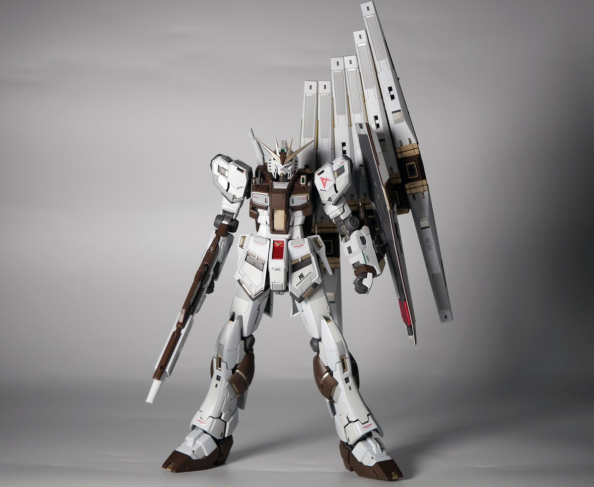 第4️⃣話で登場した #ガンプラ は 吉本プラモデル部・テツオ部長に