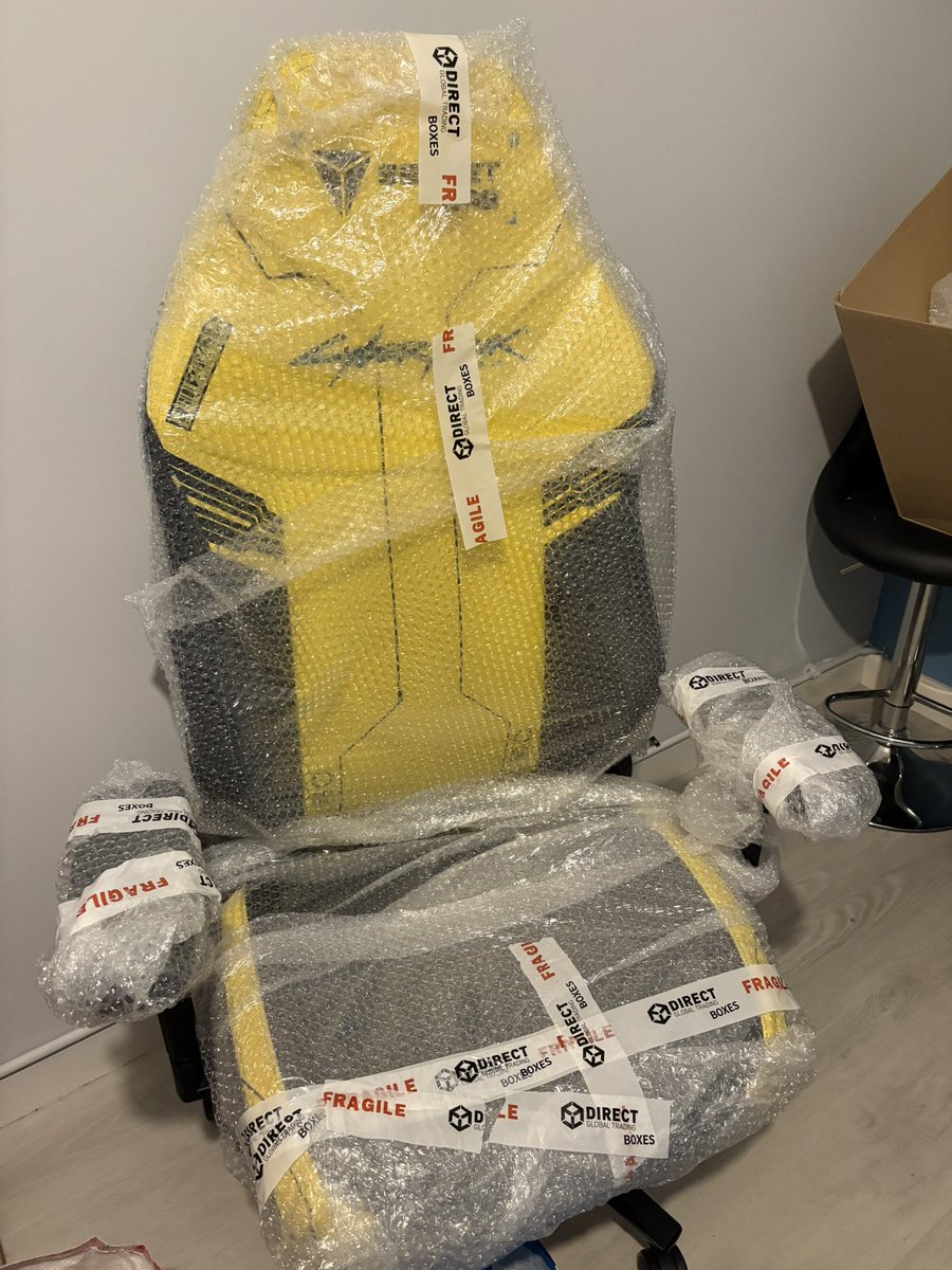 ShoxxyQt @ Dreamhack Birmingham tweet media