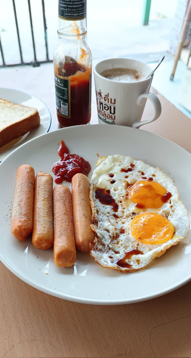 วันนี้(เลียนแบบ)เป็นฝรั่ง...สักหน่อย ใครสนใจบอกได้จ้ะ 😄😄😄