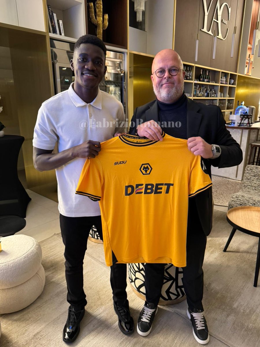 🟠🐺 Nasser Djiga right after signing his 5.5 year deal at Wolves, ready for new chapter in Premier League.