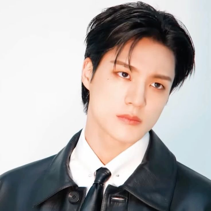 fak3butterflies's tweet photo. “im straight”.                                      “you sure?” https://t.co/xxvUA2WT3s