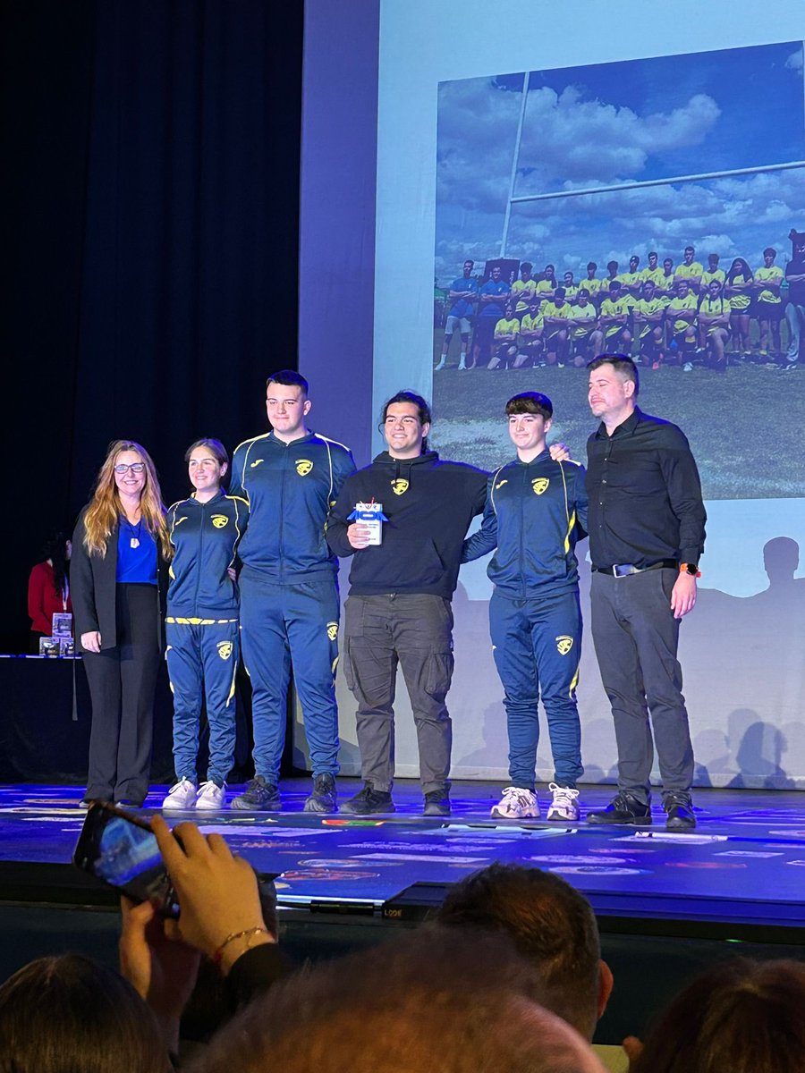 Alcorcón Rugby (@rugbyalcorcon) on Twitter photo Gracias al <a href="/AytoAlcorcon/">Ayuntamiento de Alcorcón</a> por su reconocimiento a nuestro director de escuela y a nuestro equipo SUB16 que han sido premiados esta tarde en la gala del deporte. Gracias <a href="/AlcorconDeporte/">Concejalía de Deportes de Alcorcón</a> Gracias al <a href="/AytoAlcorcon/">Ayuntamiento de Alcorcón</a> por su reconocimiento a nuestro director de escuela y a nuestro equipo SUB16 que han sido premiados esta tarde en la gala del deporte. Gracias <a href="/AlcorconDeporte/">Concejalía de Deportes de Alcorcón</a>