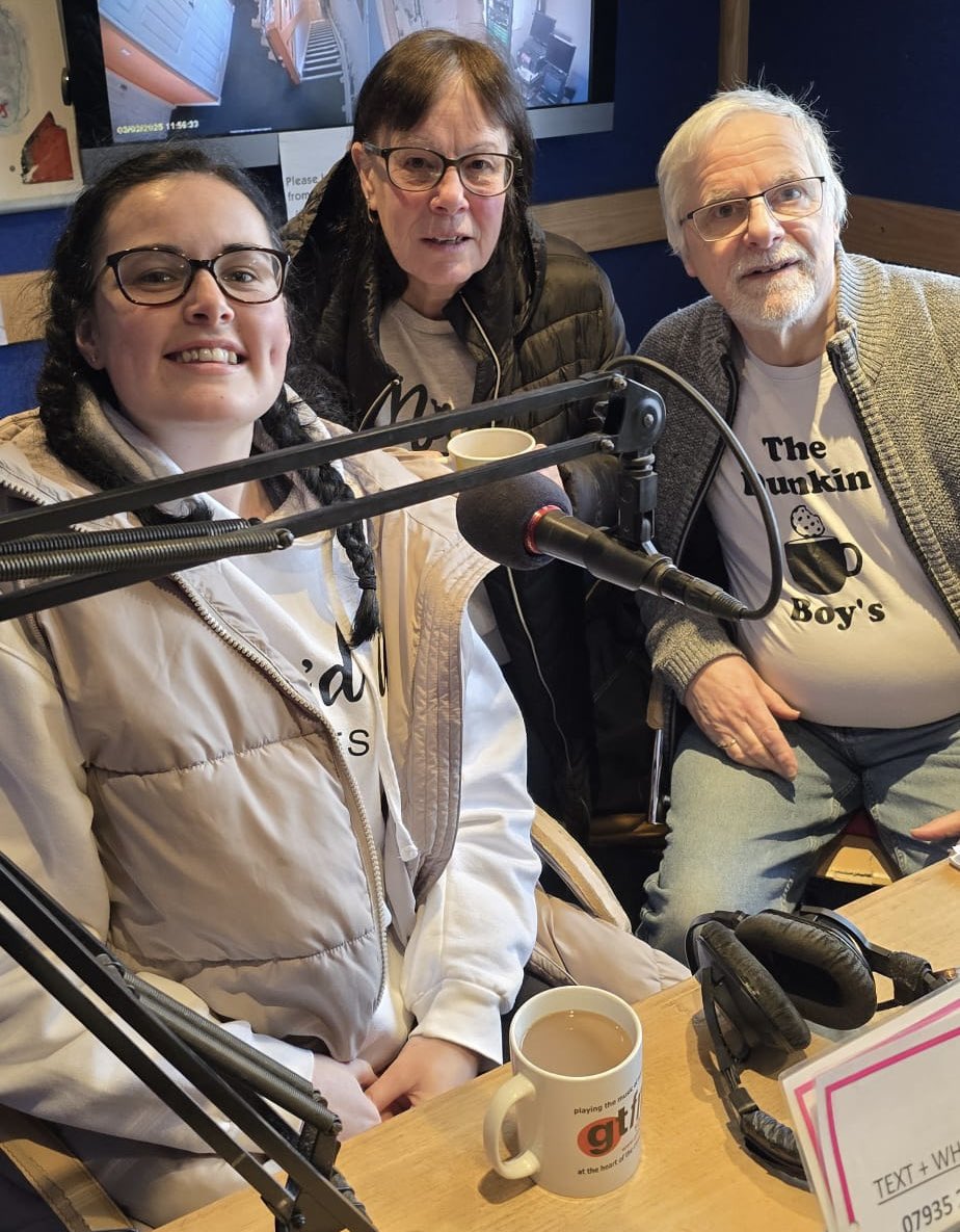Listen back to today’s Community Link with guests Nia Jenkins from Ynyshir gals dance group ‘Turn’d Up Fitness’ and mum Tania chatting with GTFM's Dunking Boys Chris and Dene about their classes. 

player.autopod.xyz/809391 (42 mins in)