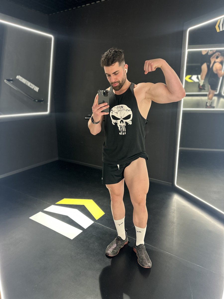 Carlitos_SegQui's tweet photo. I'm sorry but I'm serious #modelmen #men #onlyfans #onlyfnasmen https://t.co/uSE3OclpSB