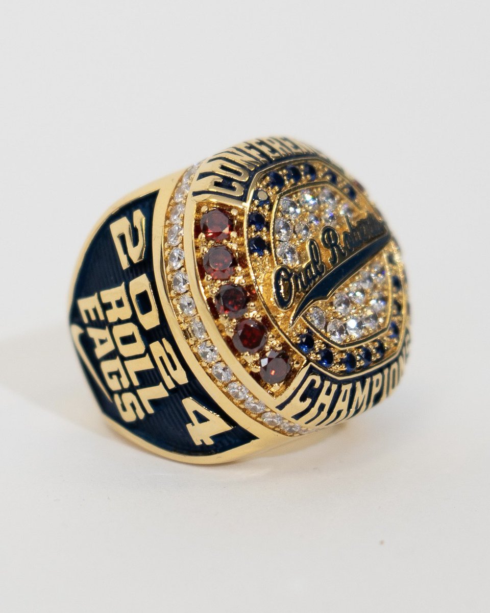 𝐑𝐈𝐍𝐆ing in the new season 💎

ORU Baseball’s 2024 Championship Rings have arrived!

#ORUBase | #GoldenStandard