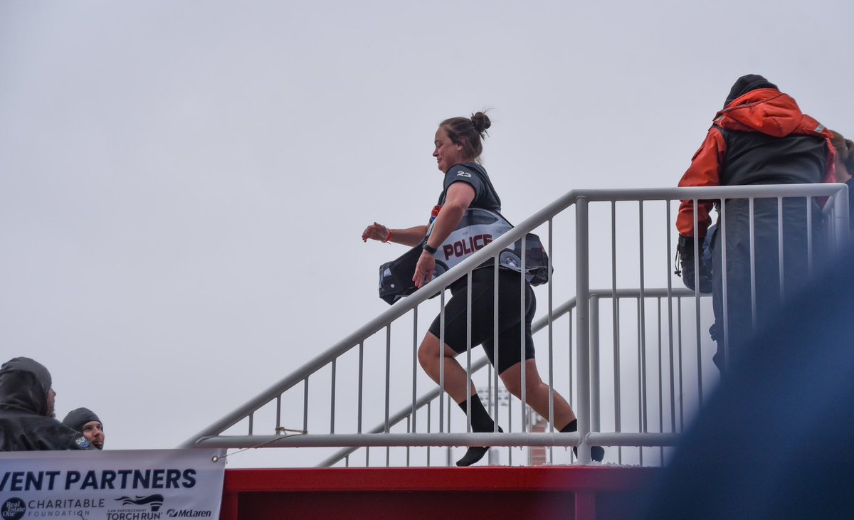 Lansing PD took the plunge! ❄️

Officers braved the icy waters at the 2025 Lansing Polar Plunge, helping raise more than $104,000 for Special Olympics Michigan. Huge thanks to everyone who supported!