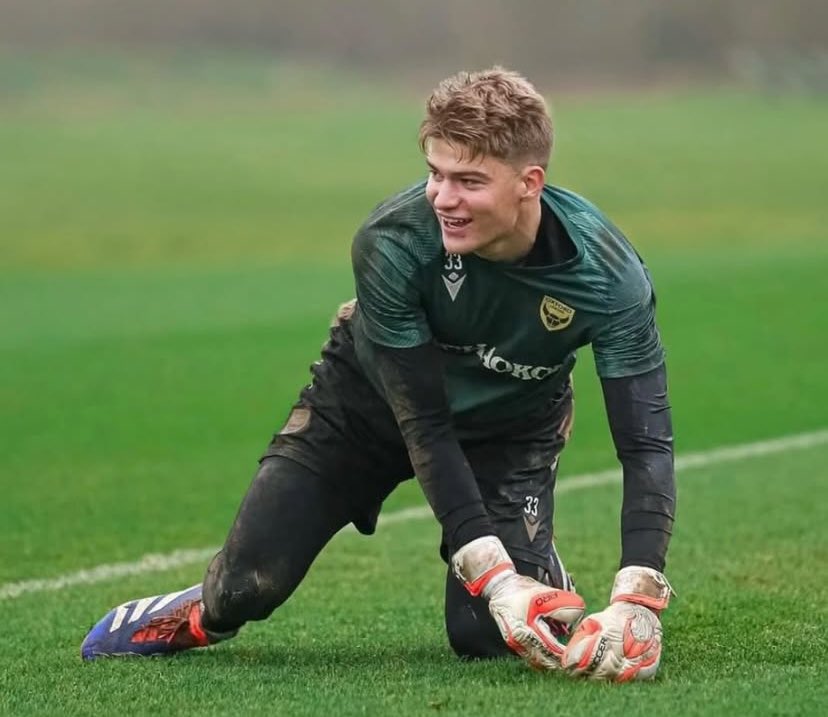 Oxford United goalkeeper Jacob Knightbridge wearing our GUERRERO PRO Negative in Honour Orange. Visit our website for information on Guerrero and the rest of the HO SOCCER UK range ho-soccer.co.uk/product/515182/