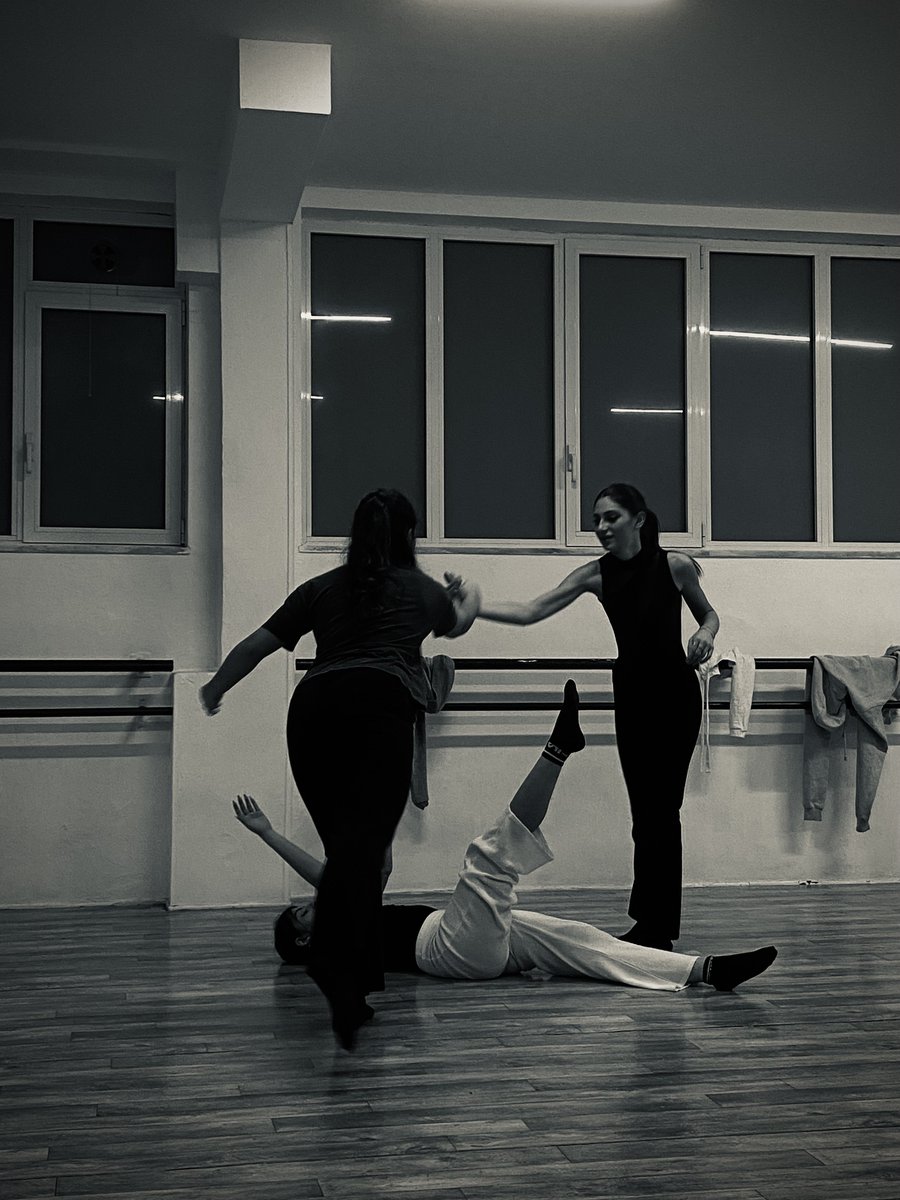 youdanceproject's tweet photo. #Youdanceproject activities in Italy have led participants to compare, dialogue and collaborate more and more between them! During  dance-based interventions, youngsters always spread enthusiasm during the sessions, showing their trust in both us and the whole group. #ErasmusPlus https://t.co/gkqu17FD52