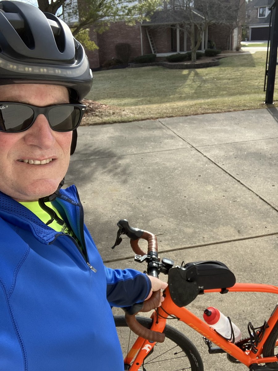 Teamstevebikers's tweet photo. Great day in central Indiana to get bike off trainer and do 20 on the road. Thanks to @iamspecialized @SRAMroad https://t.co/rryexBerZs