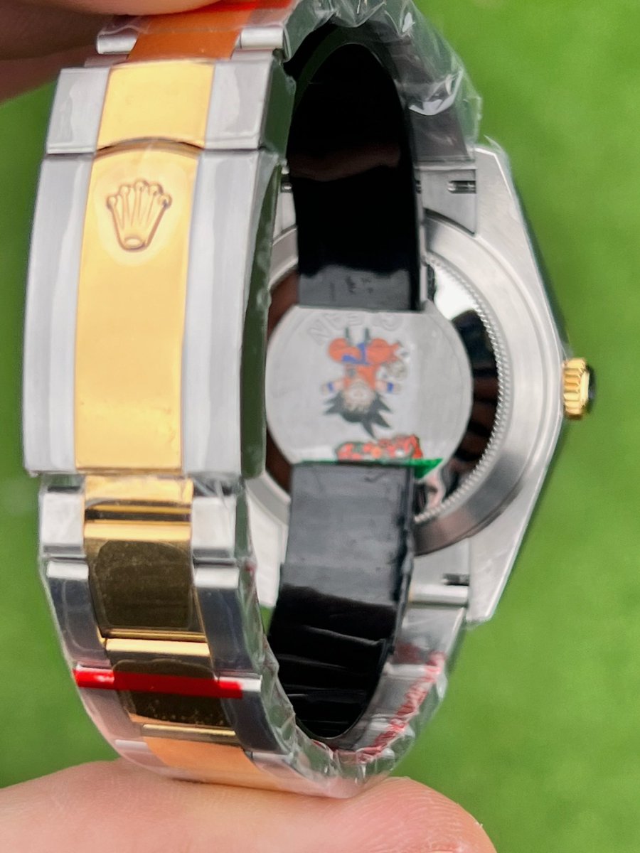 PashaSaatnet's tweet photo. Rolex Datejust Wimbledon Two Tone #rolex #datejust #wimbledon #twotone #luxurybrand #LuxuryLifestyle #LuxuryJewelry https://t.co/fgCV2325oU