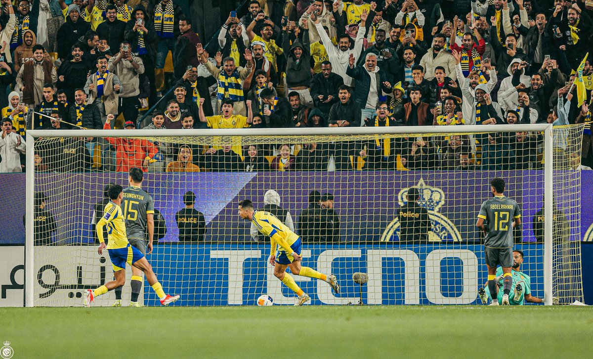 AlNassrFC's tweet photo. الأجمـل من الهــدف 🥶
ترقّب واحتفـال الجماهير خلفه!🤩🤩🤩 https://t.co/rCgojI3gBZ