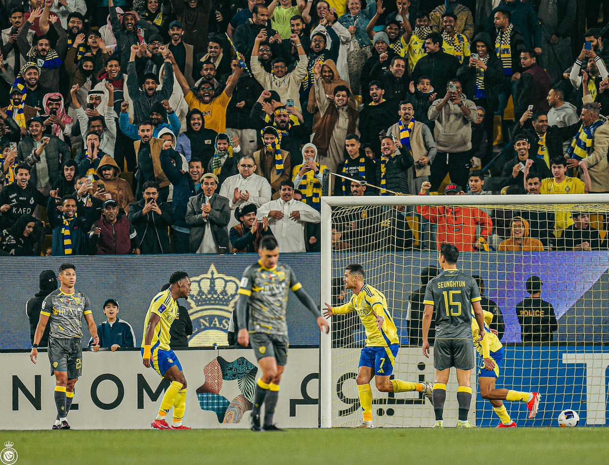 AlNassrFC's tweet photo. الأجمـل من الهــدف 🥶
ترقّب واحتفـال الجماهير خلفه!🤩🤩🤩 https://t.co/rCgojI3gBZ