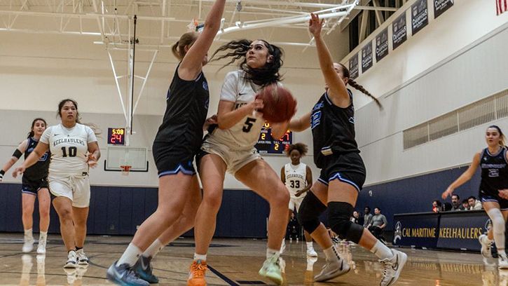 ndnsports's tweet image. Dylan Fulton (Tlingit/Haida) Scored 19 Points and Pulled Down 13 Rebounds in Win for Cal Maritime
#NativeAthlete #Tlingit #Haida 

 buff.ly/42EHFj9