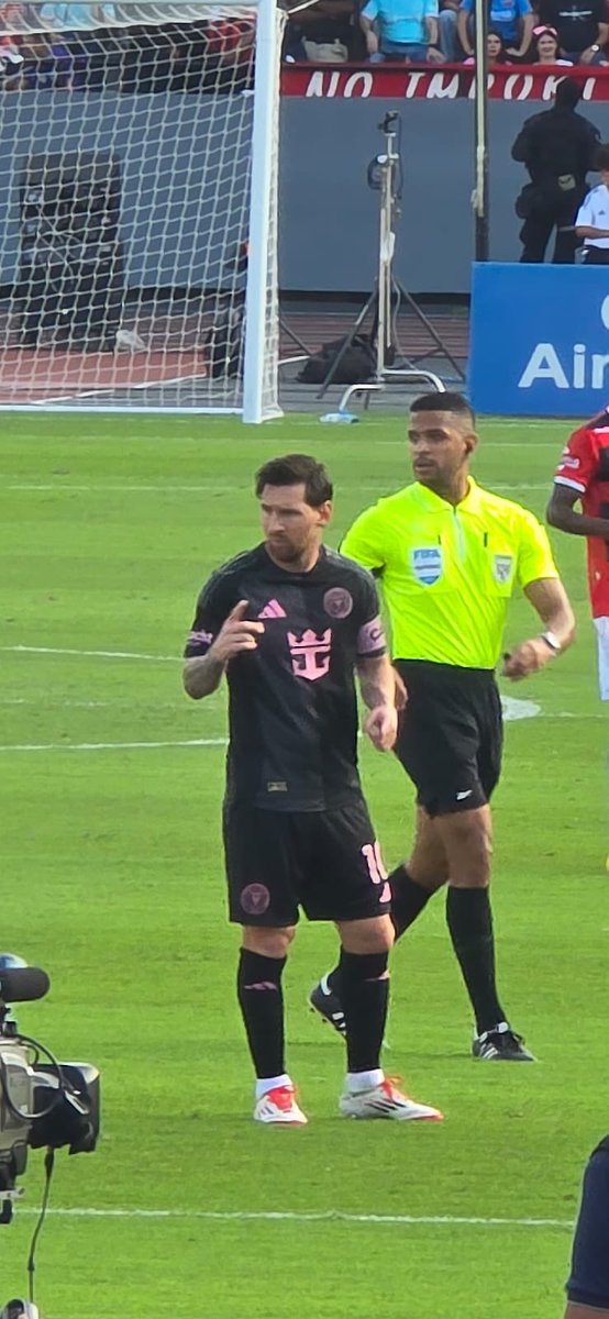 Cristyyyyyyym's tweet image. El GOAT🤍🐐
#InterMiami #pty507 #leomessi