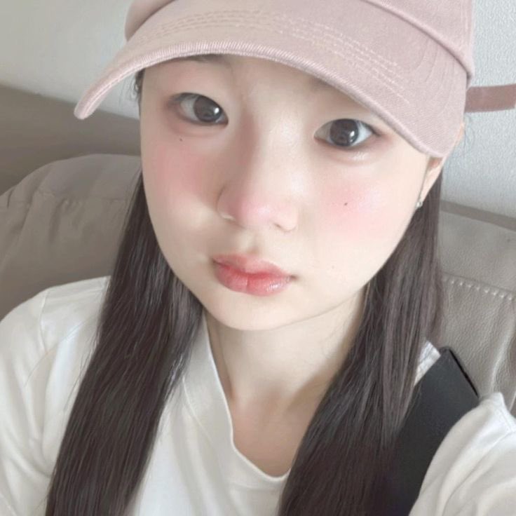 ivelvetzy's tweet image. it’s been 10 weeks of fighting and yet gaeun is still without justice &amp;amp; all of madein are trapped under contract with a company that would rather protect sexual predators than its artists.

please take a few moments &amp;amp; do just one of the following to aid our boycott of 143ent: