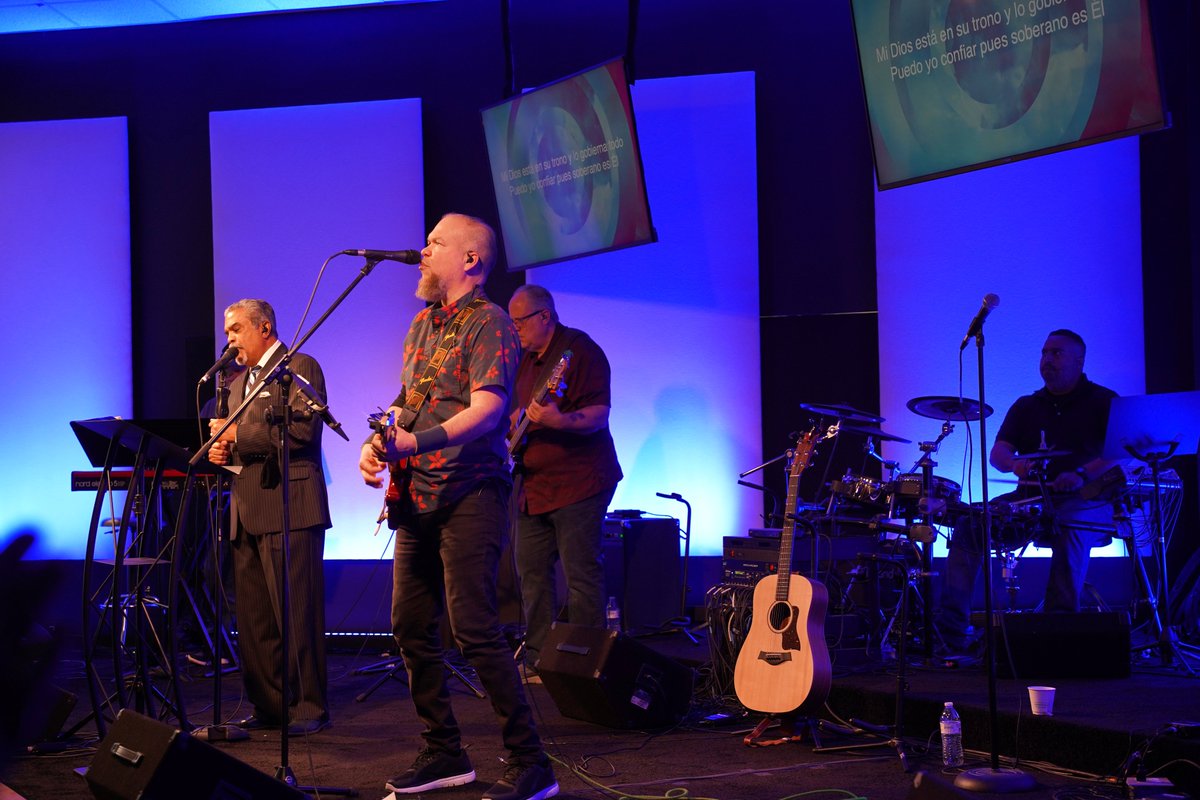 Cristo ha provisto a Su iglesia de dones, para que a través de la edificación mutua en amor, todos los miembros de la iglesia crezcan juntos en unidad y madurez conforme a Su imagen. (Efesios 4:7-16)

¡Gracias Señor por equiparnos para edificar Tu iglesia! #ConocerCrecerServirIr