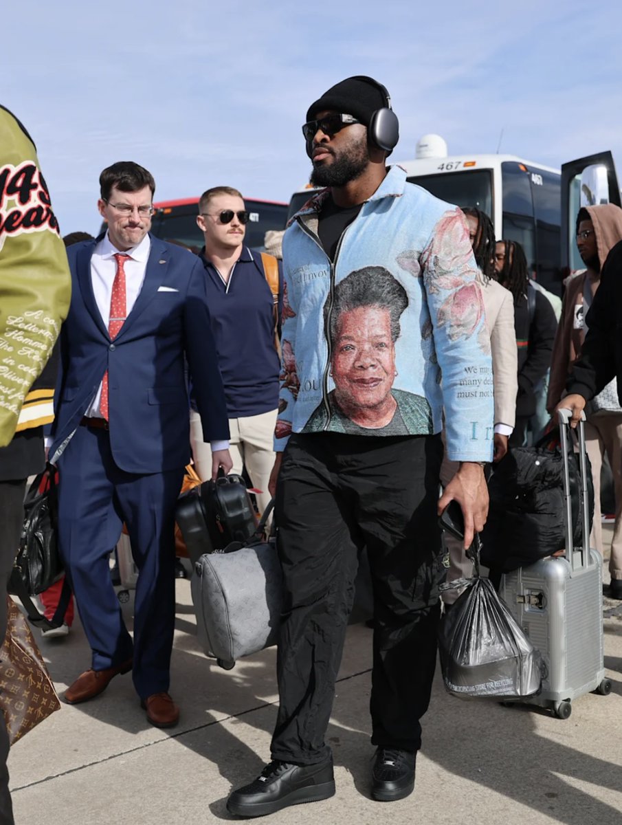 PrezTomKruczek's tweet image. On behalf of the Columbus community, I want to congratulate Deon Bush ‘12 and Josh Uche ‘16 as they prepare for Super Bowl LIX with the Kansas City Chiefs. Wishing them the best of luck this weekend as they go for their third straight Super Bowl victory. #CPride #Adelante