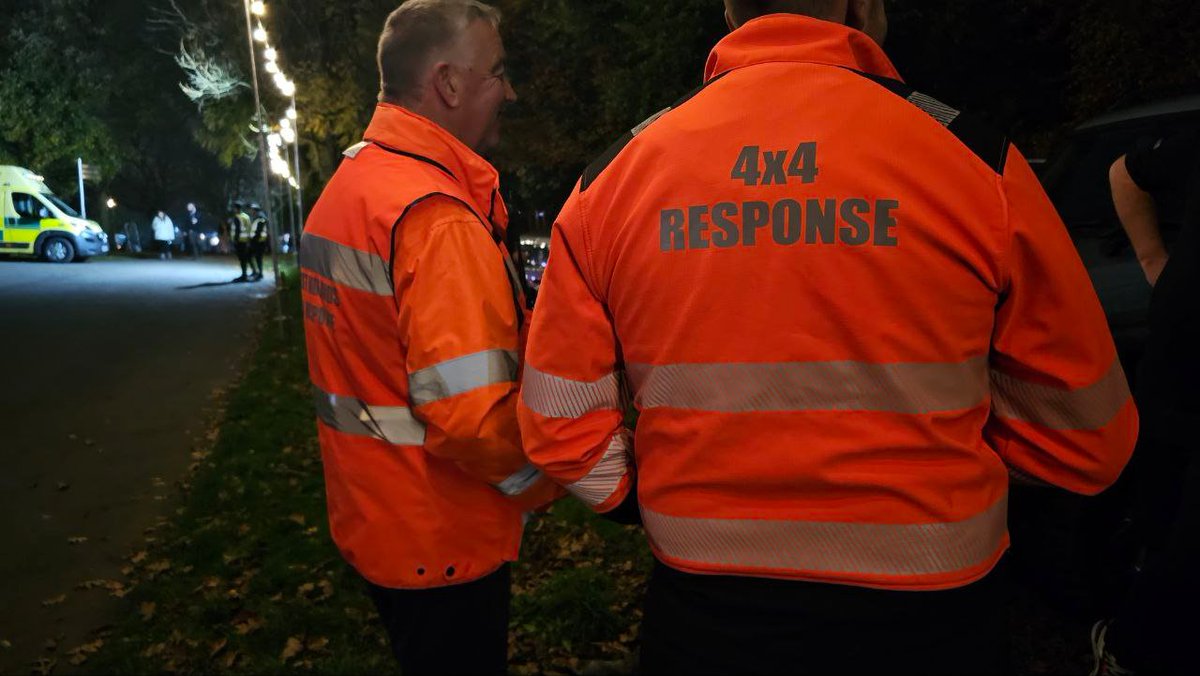 WM4x4R's tweet image. Happy Valentine’s Day! ❤️

We may not bring chocolates and flowers, but our volunteers are always ready to go the extra mile—literally! 🚙💨

Whether it’s in the snow, rain, or mud, we’re here to help when it matters most. 💪

#ValentinesDay #4x4Response #HelpingWithHeart