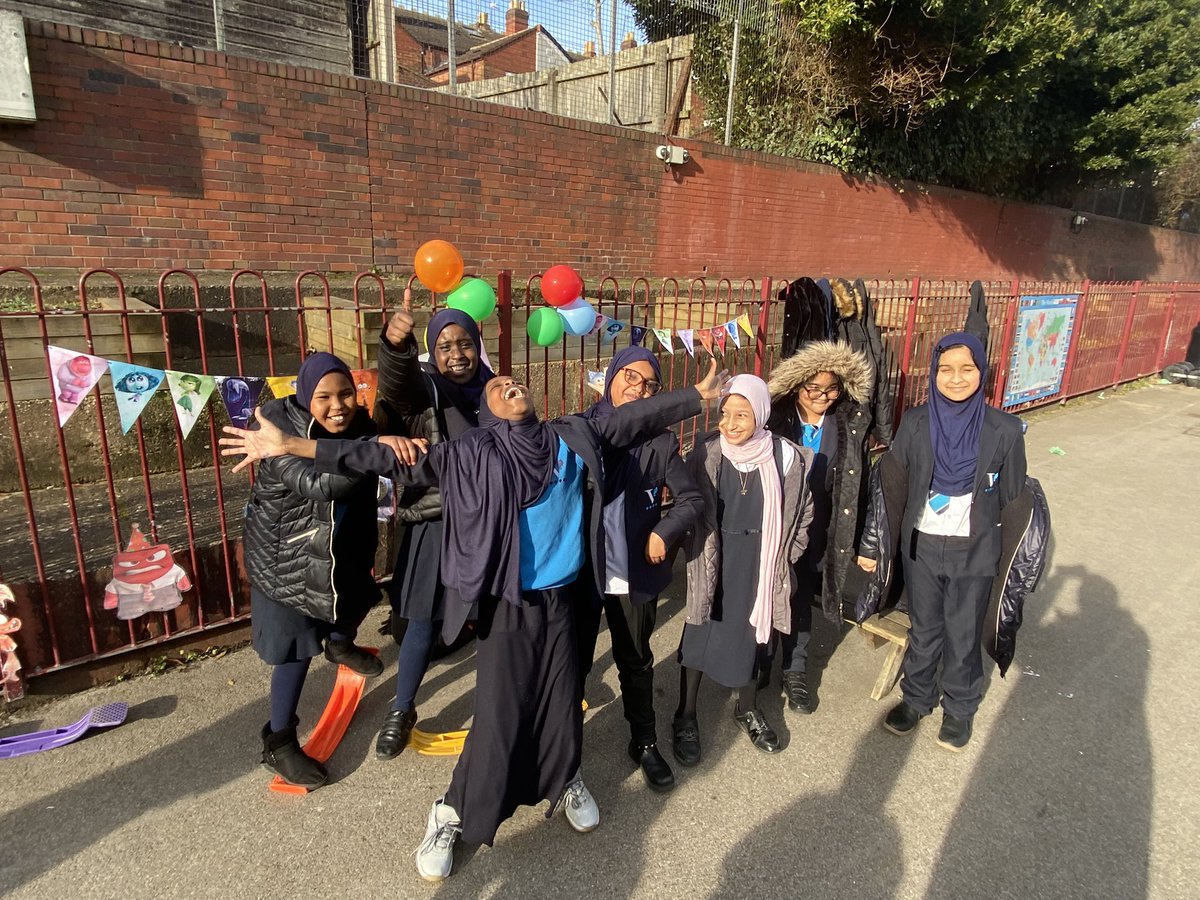 The sun came out for our Inside out party in the playground! ☀️🎈🎶

#place2be 
#childrensmentalhealthweek