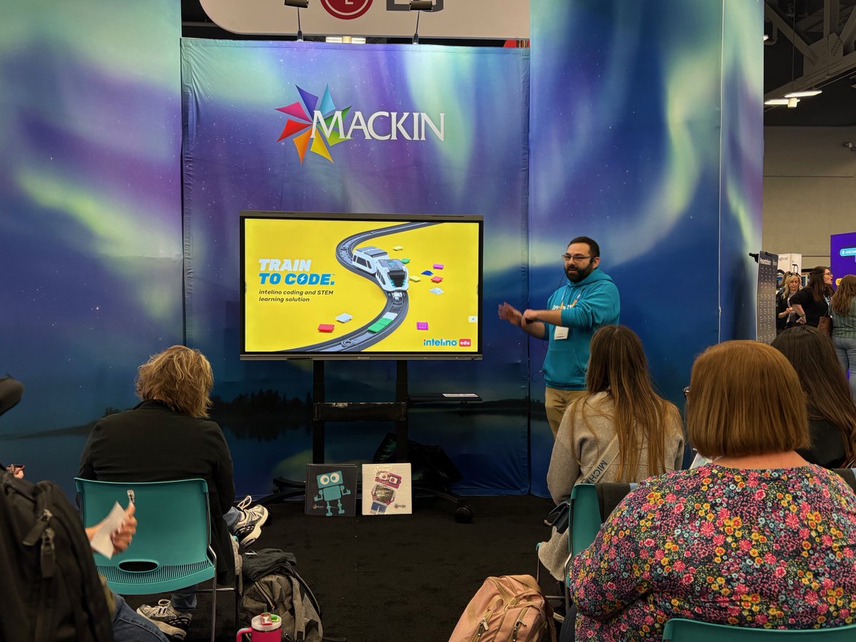 MackinMaker tweet media