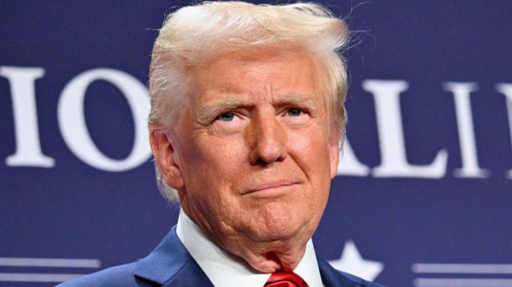 The Daily Export (@thedailyexport) on Twitter photo BREAKING - <a href="/realDonaldTrump/">Donald J. Trump</a> and <a href="/JustinTrudeau/">Justin Trudeau</a> hold call after US president delays Mexico tariffs
bbc.co.uk/news/live/c8d9… BREAKING - <a href="/realDonaldTrump/">Donald J. Trump</a> and <a href="/JustinTrudeau/">Justin Trudeau</a> hold call after US president delays Mexico tariffs
bbc.co.uk/news/live/c8d9…