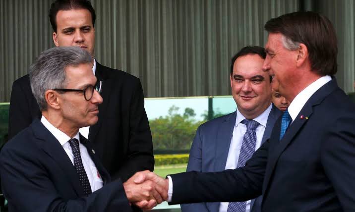 AndreJanonesMG's tweet photo. 🚨URGENTE: Romeu Zema está articulando com deputados de outros estados a derrubada do projeto de renegociação das dívidas de Minas Gerais. O Ministro Haddad denunciou que Zema queria um projeto PIOR, mas que beneficiaria os amigos banqueiros dele. 
Em 2026 chutaremos Zema e seu grupo político de Minas Gerais 🔥
