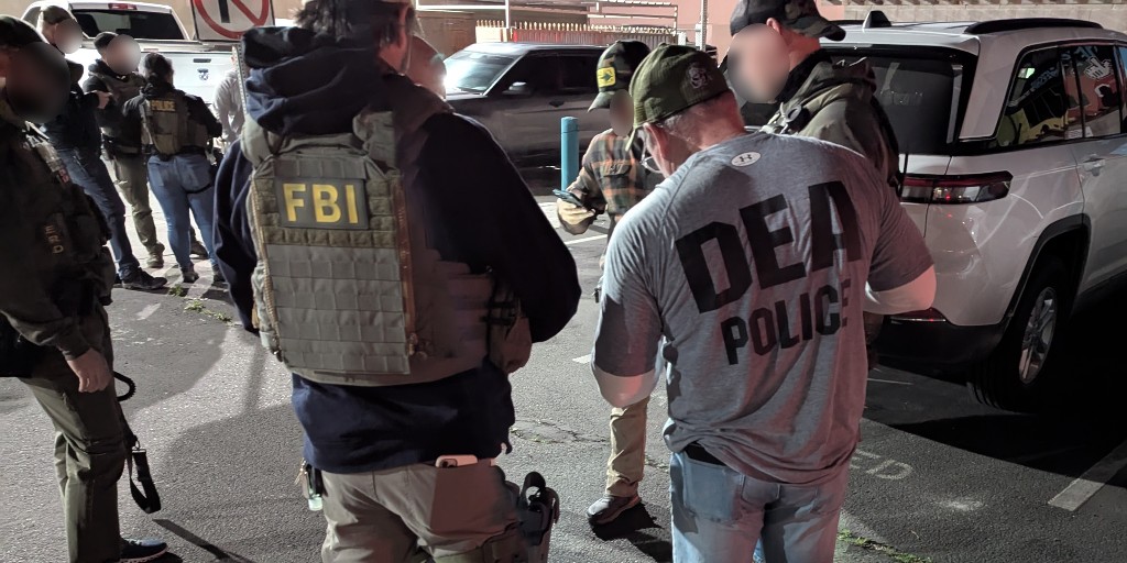 Last weekend, our personnel joined federal partners in assisting @DHSgov  and @TheJusticeDepartment in immigration enforcement operations in the  greater #Fresno and #Bakersfield areas.