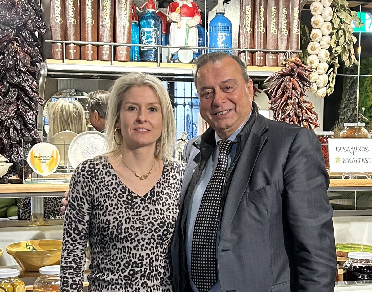 Con <a href="/maryestsan/">María Estévez</a> disfrutando de la cocina del gran <a href="/Jfelipepeira/">joaquin felipe peira</a> en Restaurante Atocha 107 de Madrid.