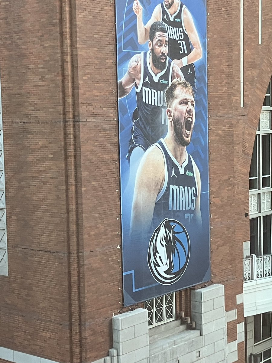 How long do you think this will continue to hang in front of the arena #luka