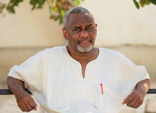 AbbaM_Abiyos's tweet photo. Professor will spend the night today at Kuje prison 😭💔

Prison will never break him, prison is a home to all of us freedom fighters.

In today’s Nigeria, the innocent ones are in prison while the criminals ones are walking freely with police guarding them.
#FreeProFUsmanYusuf https://t.co/NAtf4rKEWw
