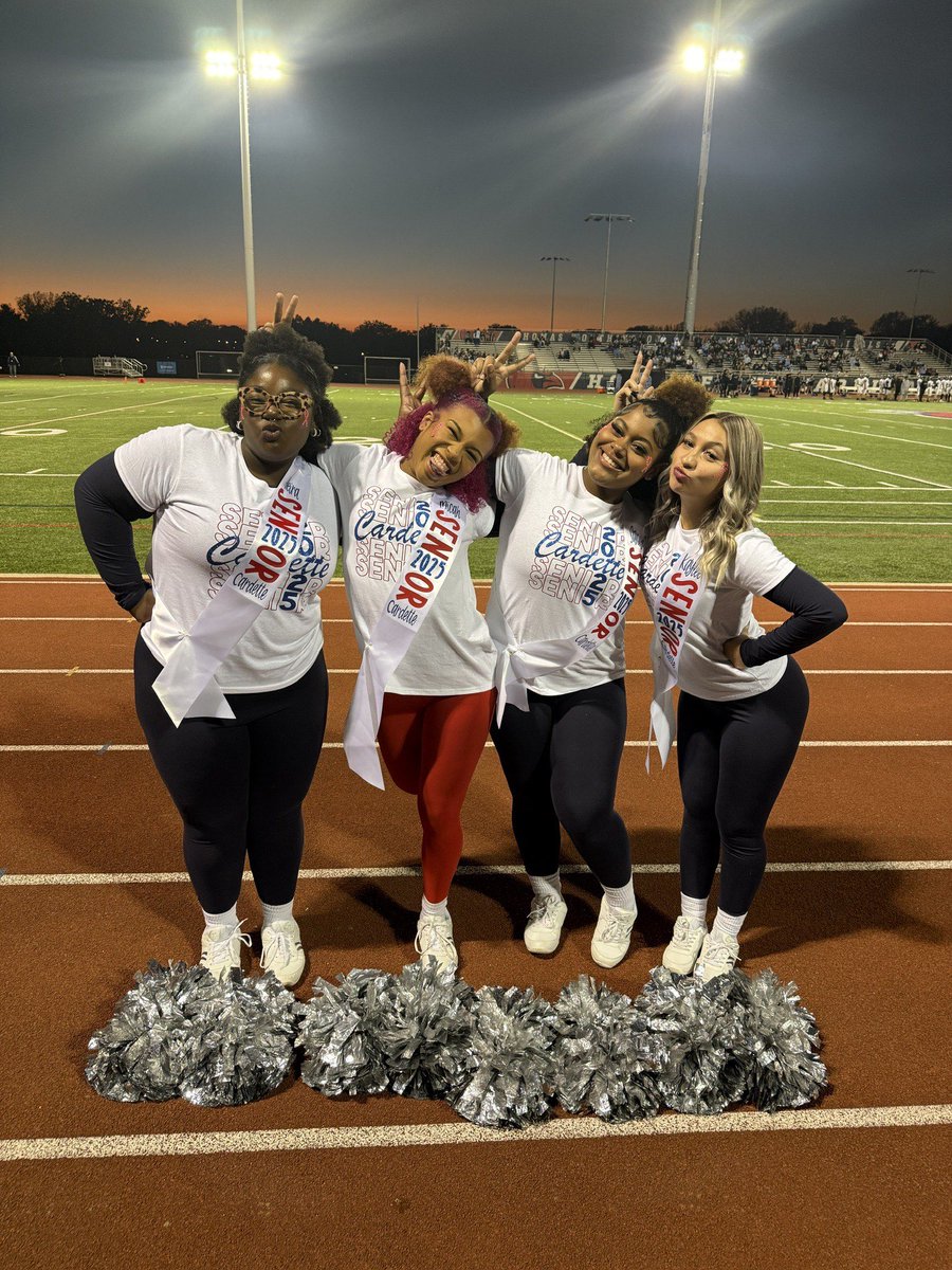 TWHSDanceTeam's tweet photo. ITS SENIOR WEEK!!!!!!! We 💙 our Seniors!!!!! 
Join us Friday to celebrate our Seniors!! https://t.co/7I94RdUs8m