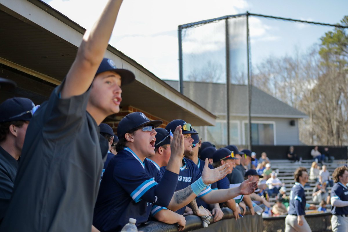 waketechbsb's tweet image. Workin&apos; on the weekend like usual. #WakeTech 🦅⚾️