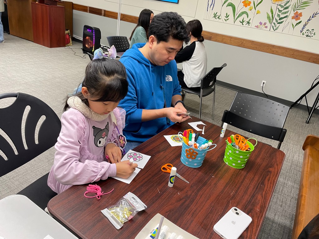 ccsyrorg's tweet photo. We celebrated Korean New Year’s Day for the first time at CCSYR! Families shared their resolutions, enjoyed a live performance featuring the traditional musical instrument, and engaged in a variety of cultural activities.
#ccsyr #KoreanNewYear #yorkregion https://t.co/rRhIig1nxq