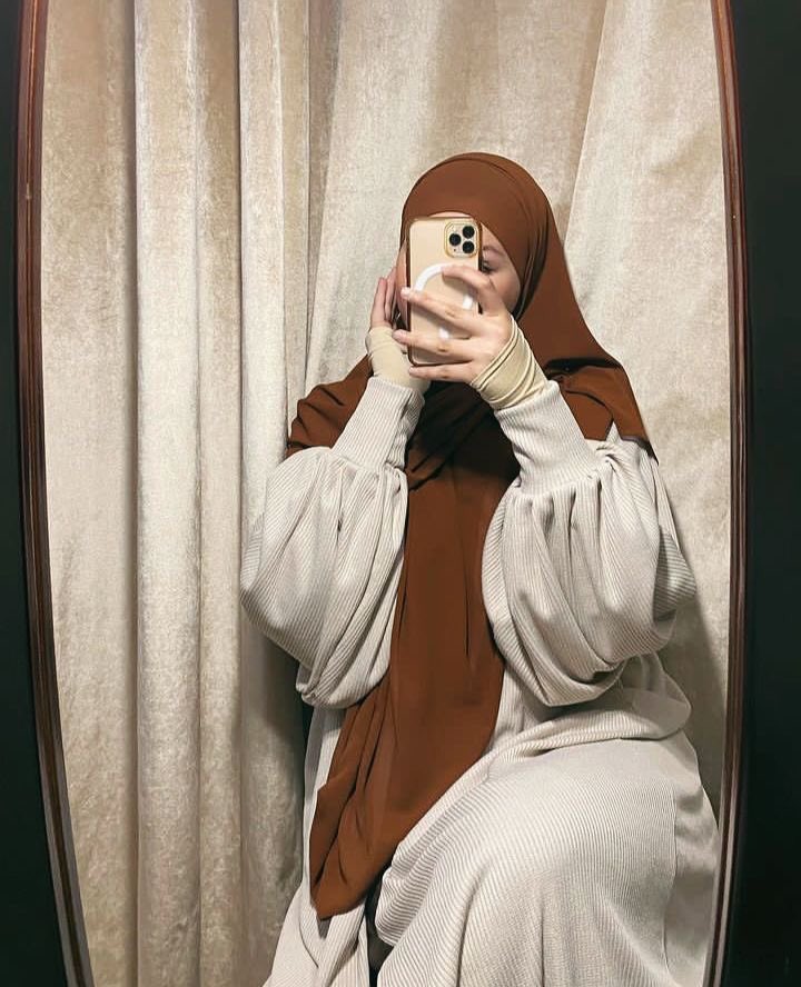 لەخۆت دا شتێك دروست بكە 
گران بێت لاسایی كردنەوەی !🤎