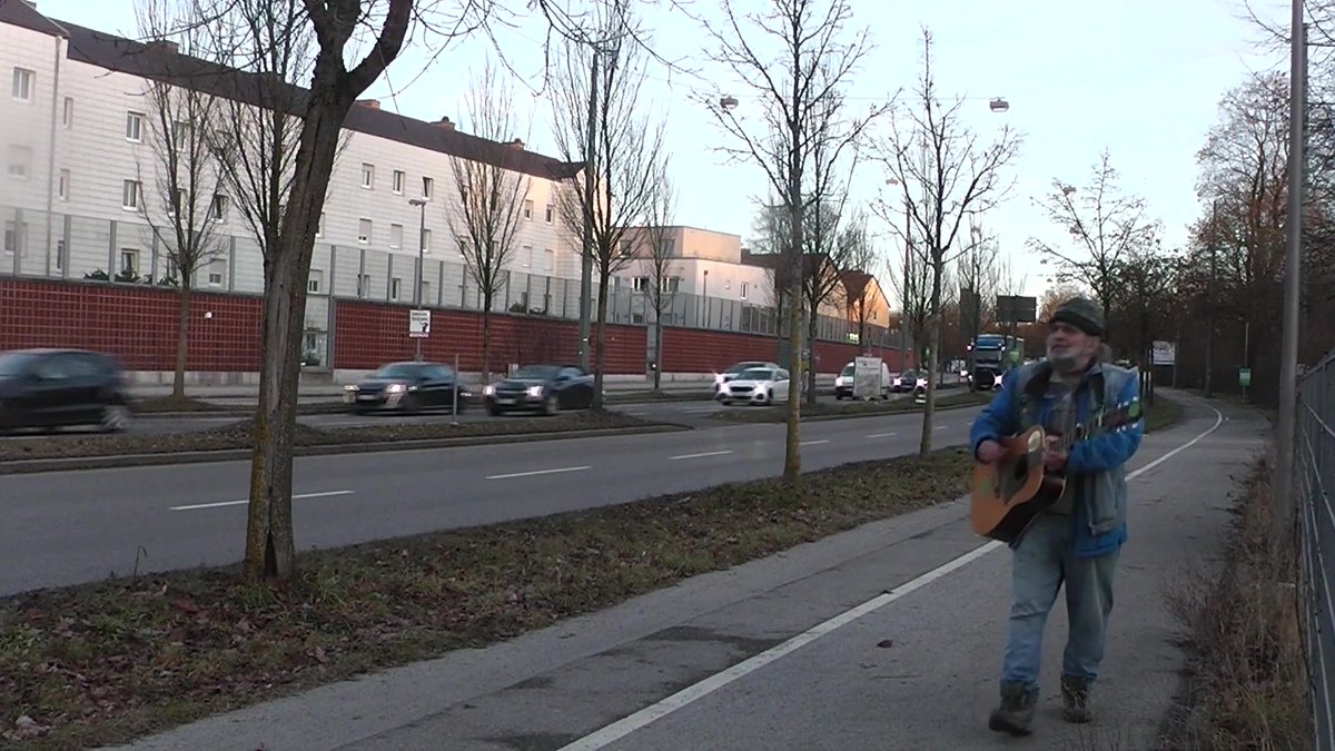 walking_guitar's tweet photo. -
WalkingGuitar heute am 29.01.2025 #29januar
#konzert #unterwegs #livemusíc 🎸 🎤 🎵 📹
#walknrocknroll musikalischer #spaziergang
_edit1_220x_edit2 (29 sekunden)_edit2
*1video (29sec) & 2 fotos mit mir auch am #29jan https://t.co/K65leadTfx